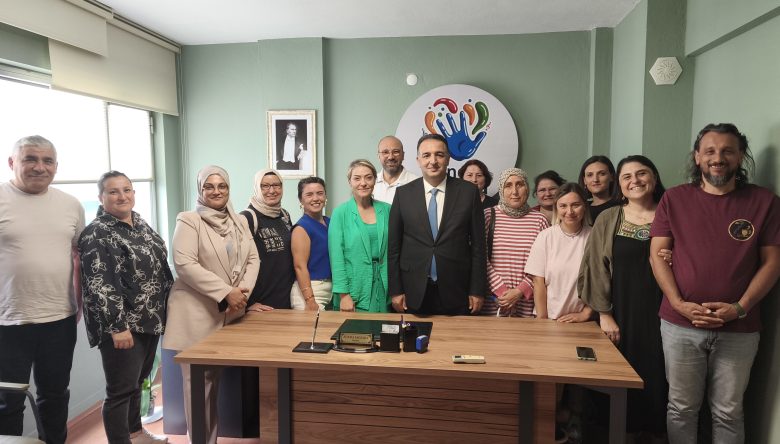 "OTİZM BİR EKSİKLİK DEĞİL, FARKLILIKTIR"