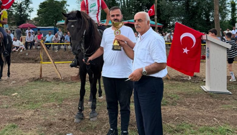 ALPARSLAN ŞANLITÜRK’TEN "ZİNDAN" İÇİN TEBRİK MESAJI