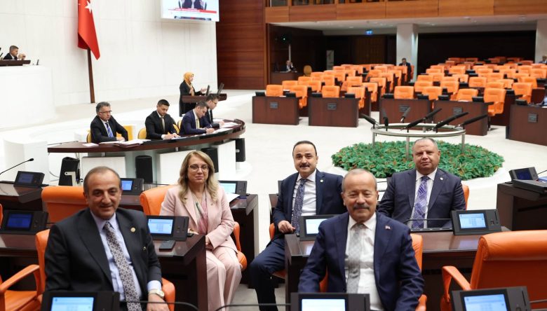 "GELECEĞİMİZİN TEMİNATI EVLATLARIMIZ İÇİN ÇALIŞIYORUZ"   