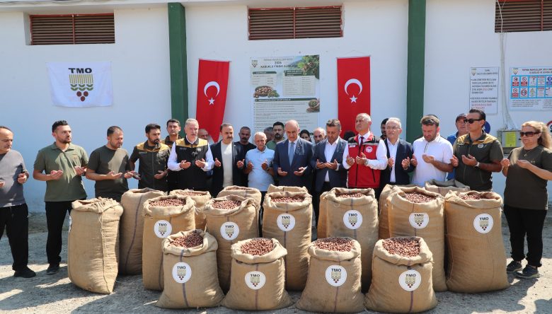 VALİ EROL ÜRETİCİLERLE TMO’DA BULUŞTU   