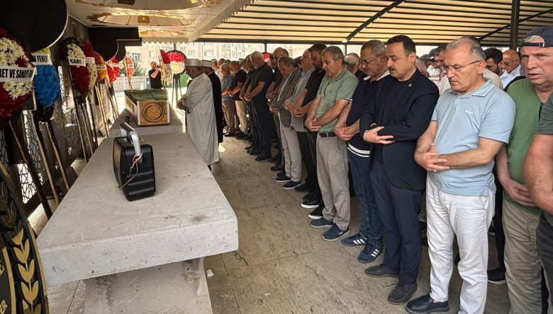 ADNAN ATEŞOĞLU SON YOLCULUĞUNA UĞURLANDI