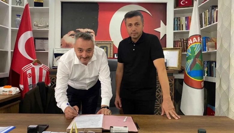 ÇATALPINAR’A HALI SAHA VE PORTATİF TRİBÜN