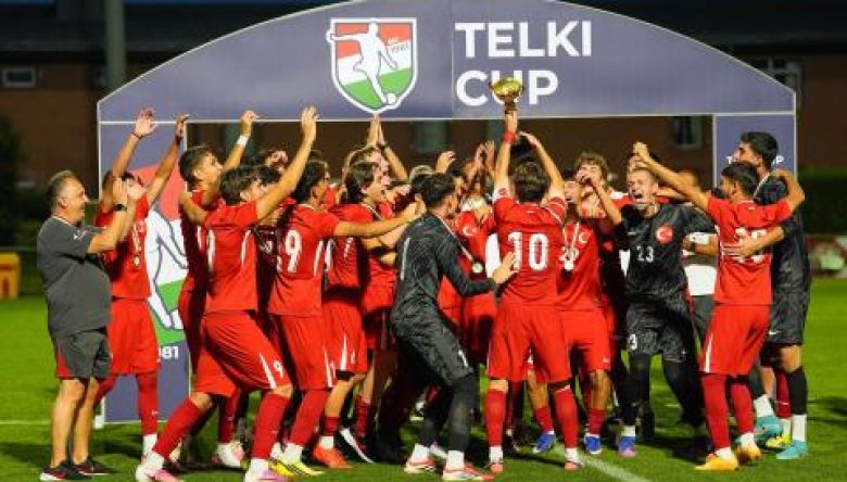 U17’LER ŞAMPİYON BİTİRDİ