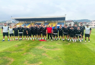 FATSA,16 FUTBOLCU İLE EL SIKIŞTI