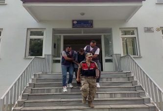 FINDIK HIRSIZI JANDARMADAN KAÇAMADI