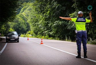 JANDARMA OPERASYONLARINDA 23 KİŞİ YAKALANDI