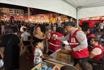 KIZILAY, 15 TEMMUZ ŞEHİTLERİNİ ANDI