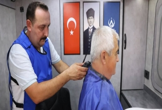 MOBİL KUAFÖR İLK SEFERİNE ÇIKTI